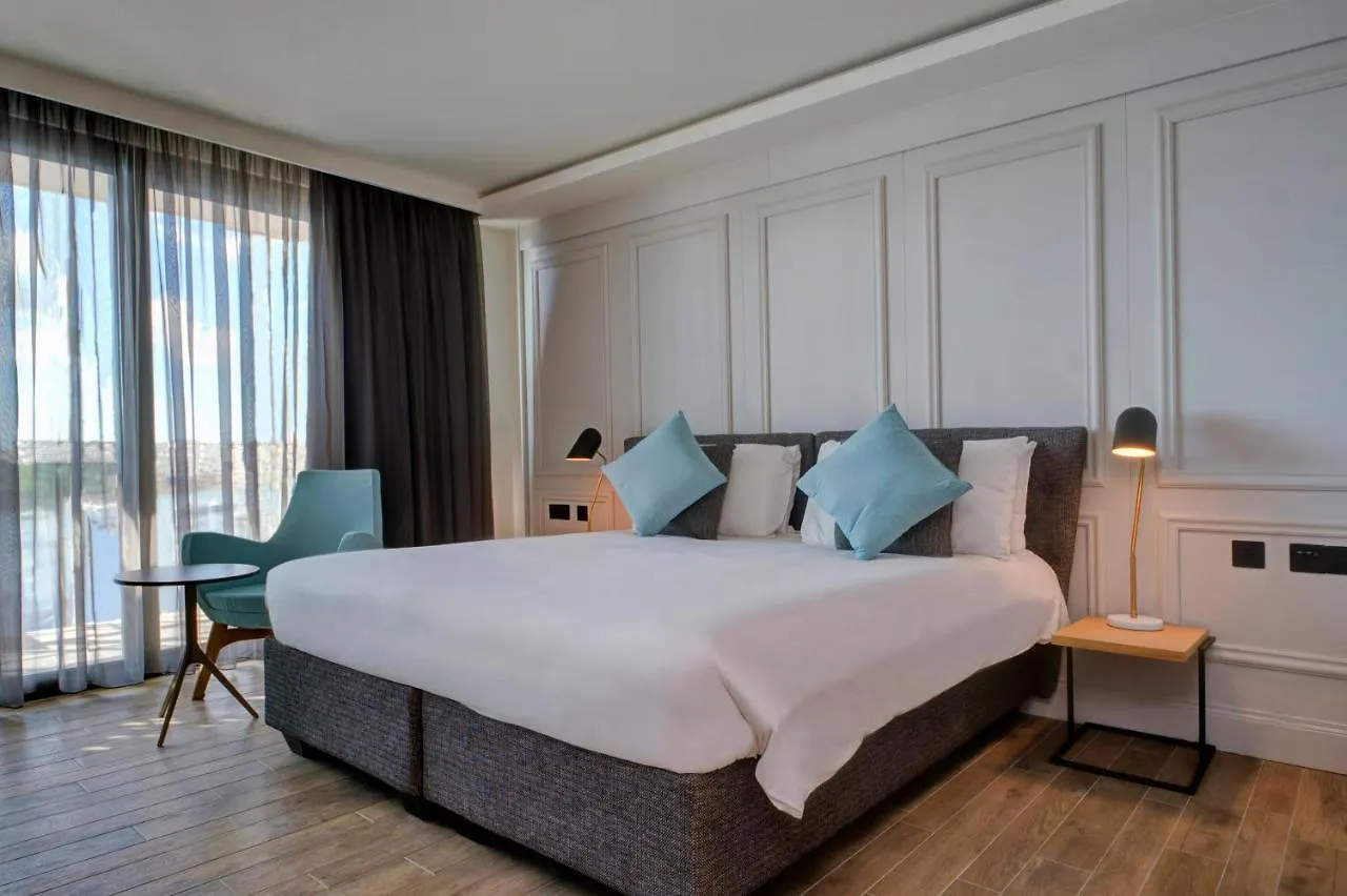 ****  Land'S End, Boutique Hotel Sliema Malta